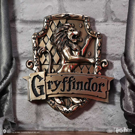 Harry Potter Gryffindor Crest Wall Plaque - Signs & Plaques at Gift Moments