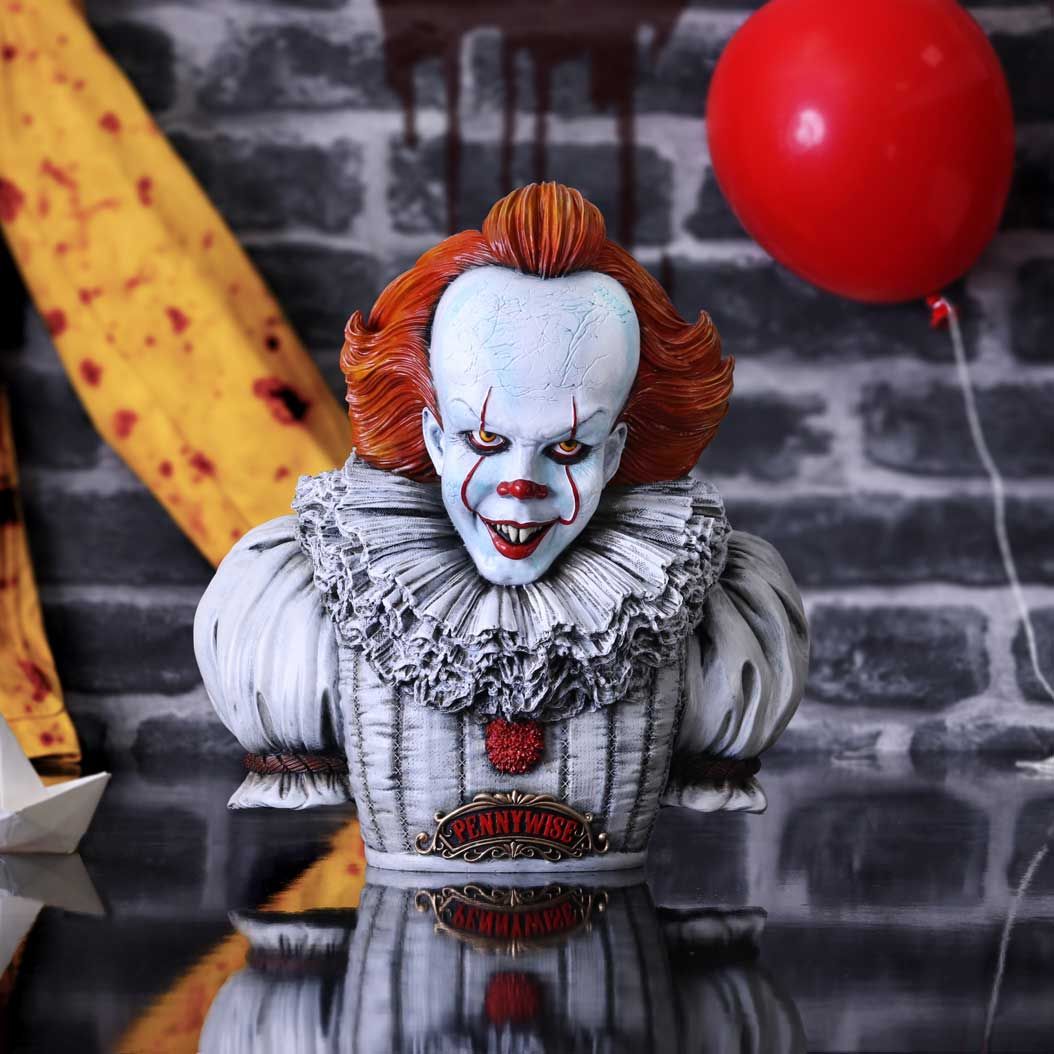 IT Pennywise Bust 30cm: 1 - Figures & Collectables