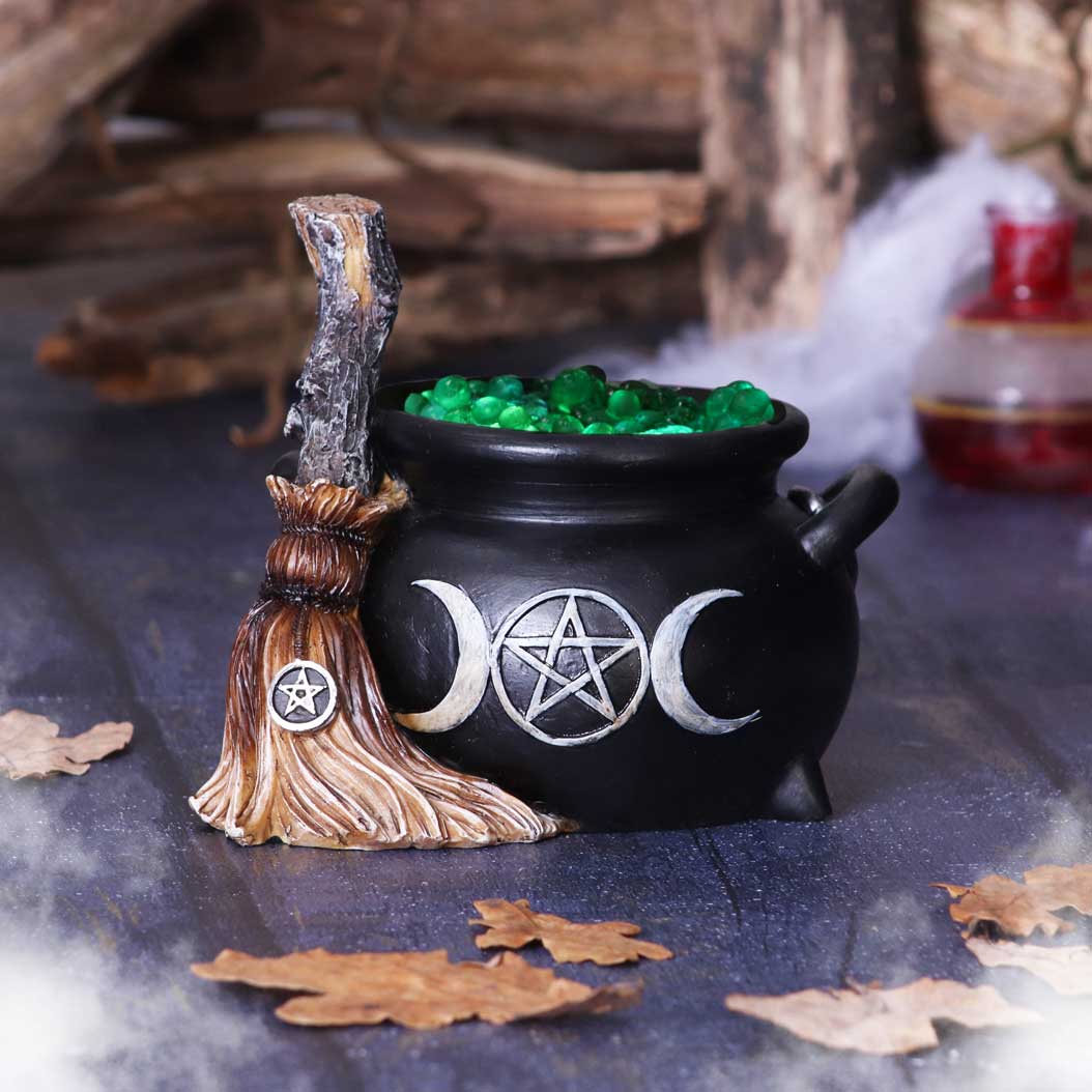 Bubbling Cauldron 14.5cm - Figures & Collectables at Gift Moments