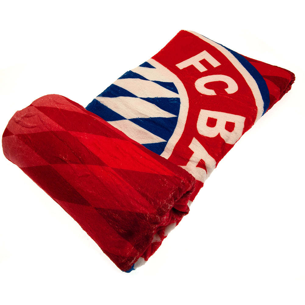 FC Bayern Munich Fleece Blanket - Classic Red Design - Blankets at Gift Moments